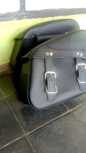 sidebag motor model simple polosharga sudah satu pasang(dua tas)