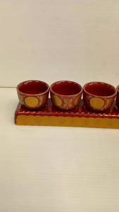 ชุดน้ำชา5ใบแดงงานเซรามิค ขนาด23.5*5*5.5ซม. ราคา200บาท ลายอักษรจีนมงคล