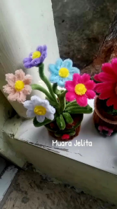 Bunga Kawat Bulu / Mini Flower in the Pot / Pipe Cleaners Flower / Hiasan Meja / Bunga Hias / Miniatur Bunga / Gerberra / Sun Flower / Daisy / Lily of Valley / Rose / Bunga Artificial / Bunga Kawat Bulu di Dalam Pot / Souvenir Pernikahan / Hadiah Ultah