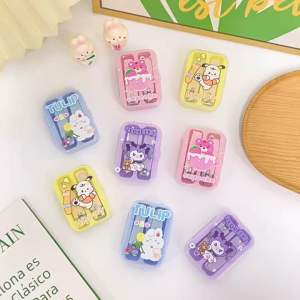 Set 2 bấm móng tay Gấu Dâu