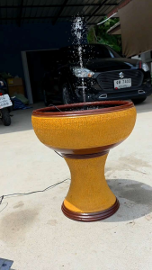 ชุดอ่างน้ำพุดินเผา ปั๊มน้ำ แผงโซล่าเซลล์ในชุด รับประกันสินค้าระหว่างจัดส่ง