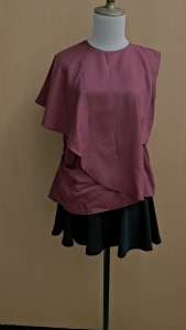 atasan wanita merah maroon BAIA cewek L lengan asimetris blouse santai