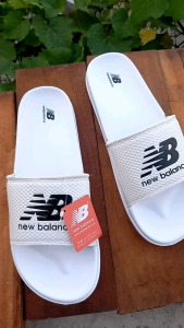 Sendal Selop Slip On Slop Pria Wanita Distro Anti Slip Ringan Empuk