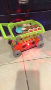 Mainan Troli Keranjang belanja bisa jalan ada musik dan lampu