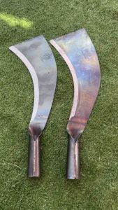 มีดตัดอ้อยตรา เพชร เป็นเหล็กแมงกานิสแท้ 100% ผ่านการชุบคมมาอย่างดีเข้าคมนานลับคมง่าย คมนานมาก