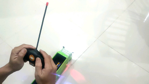 Hino Tronton Remotan Control Full Variasi Lampu Miniatur Truk Buat Mainan Anak dan Tronton Koleksi Pajangan Hadiah Ulang Tahun