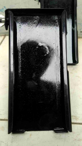 Holder HP Plat Besi (Dilengkapi dengan Tutup Atas dan Breket Behel)