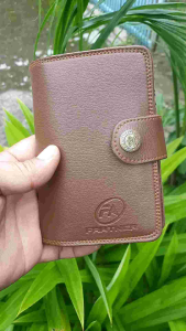 Dompet Sedang Kancing FA 012: Desain Minimalis & Tahan Lama