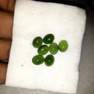 Batu Hijau Botol Green Serpentine Loostone Estimasi 9x7x4 mm Lepasan