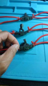 Automatic slingshot rubber magnet with lock / automatic slingshot pouch with magnet