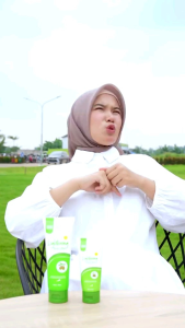 Body Lotion Sunscreen Tabir Surya Lightening Body Lotion SR12 SPF 30 + Melindungi Kulit Dari Sinar UV BPOM