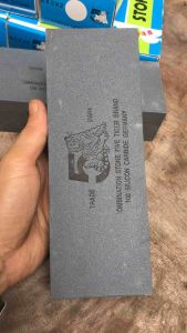 หินลับมีดตราเสือ หินลับมีด กล่องฟ้า ตราห้าเสือ แท้ 100% 8*3*2 นิ้ว THE FIVE TIGER BRAND COMBINATION STONE