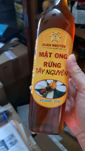 Mật ong rừng xuân nguyên chai 180ml và 500ml dùng để pha nước ấm uống tốt cho sức khỏe