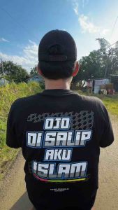 Kaos Ojo Di Salip Cotton Combad 24s