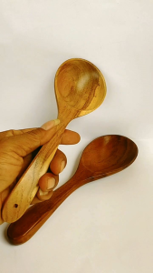Centong Nasi & Sendok Sup Kayu Jati: Sepasang Alat Makan Berkualitas