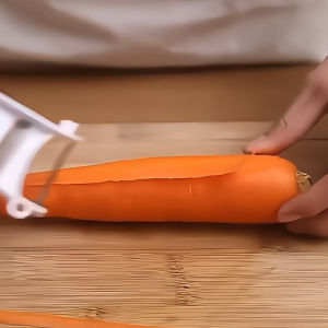 [chuchu] มีดปอกผลไม้ที่ขูดมะละกอ มีดปลอกผลไม้ มีด ขูดมะละกอ มีดสไลด์ ตัด ซอย หั่น ปอก พร้อมส่ง