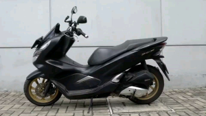 BULGARI RESTORER PENGHITAM BODY BLACK TO BLACK 500ML PENGHITAM BODY ASLI