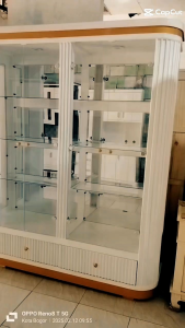 Lemari pajangan oval 4p multiplek khusus Jabodetabek