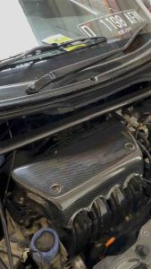 Strut bar/engine bar ultra racing: Aksesoris Mobilio Carbon dan Desain Racing untuk Mobil