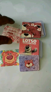 Hộp có 5 tờ ghép hình Gấu dâu hoặc Hoạt hình bằng giấy kích thước 4x6cm Giao hình ngẫu nhiên