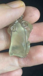 (Real Unit) Libyan Meteorite Pendant-- Stone from outer space 4-6g 利比亚陨石原石吊坠 (S/n:3100601-05)