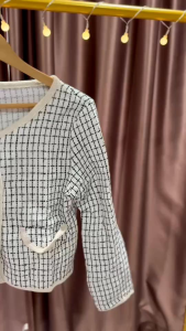 เสื้อคลุมแขนยาว เฉพาะผู้หญิง ของ ทวิตแขนยาว แต่งกระดูมมูก แฟชั่นสไตล์เกาหลี