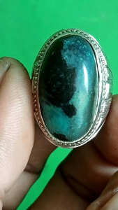 Batu Pancawarna Garut: Bahan Kristal Berkualitas untuk Produk E-commerce