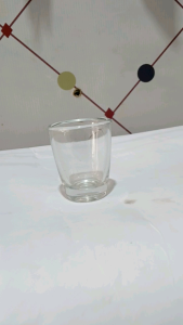 gelas kaca kecil