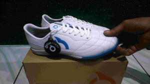 Sepatu Futsal Ortuseght Volt Hitam Terbaru