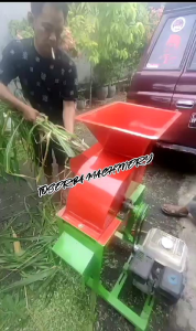 MESIN CACAH RUMPUT PAKAN TERNAK  mesin cacah pakan ternak mesin cacah rumput serbaguna mesin pencacah rumput ternak mesin coper cacah rumput mesin coper pakan ternak TYPE S-20 ( siap pakai )