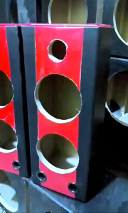 BOX SPEAKER DOUBEL 6 INCH DAN 65 INCH LAPIS HITAM VARIAN MERAH