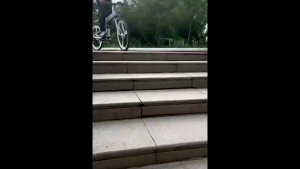 XE ĐẠP ĐIỆN MERCEDES BENZ KHUNG NHÔM - PIN LITHIUM - MÀU TRẮNG SỨ