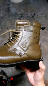Sepatu Pria Boots Koboi Kulit Fintoni Klasik 4902