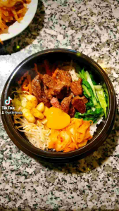 COMBO TIỆN LỢI: Sốt Cơm Trộn 400g + Hạt Mè Rang Chín 70g Dùng trực tiếp làm cơm trộn mì trộn chấm thịt nướng Hàn Quốc.