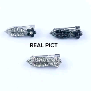 Bros Dagu Korea / Hijab / Jilbab / Pashmina / Krudung /  Bros Peniti / model bunga daun (CM 285)