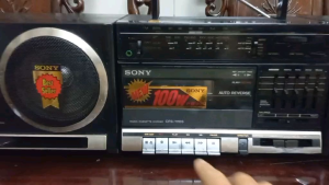 Cassette Sony CFS-1110S ngoại hình vẫn còn đẹp theo thời gian zin nguyên bản.