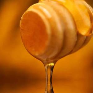 Mamaearth honey Malai Day Cream with Honey & Malai for Nourishing Glow - 50 g