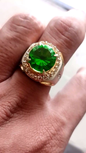 CINCIN BATU GREEN MOLDAVITE