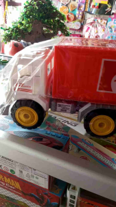 Mainan anak mobil bos oengangkitan barang dorongan