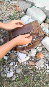 Tas Kulit Sapi Selempang: Desain Modern & Bisa COD