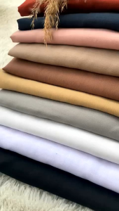 HiJAB PARIS PREMIUM/PARIS SEGI EMPAT/KERUDUNG PARIS SEGI EMPAT/KERUDUNG JAHIT TEPI