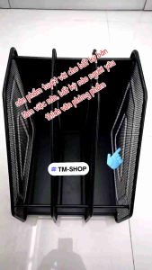 Kệ hồ sơ để bàn ráp 3 ngăn được hoàn toàn làm bằn him loại sơn tĩnh điện kệ được ráp bởi các miếng nhựa tách rời lại với nhau thành 3 ô kệ được sử dụng để đựng hồ sơ  tạp chí các loại.