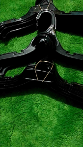 Gantungan Hanger Anak Hitam 30cm (Lusinan)