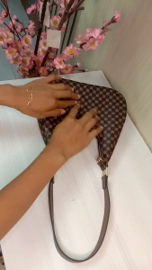 Tas Wanita Selempang & Bahu Sling Bag Shoulder Bag: Tas Bahan Kulit Berkualitas