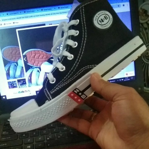 sepatu sekolah n.b bot hitam putih sol kuning tali relpict sol kuning top seller