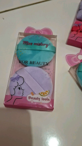 Spons Bedak Tabur & Spons Make Up: Alat Kecantikan yang Wajib Dimiliki