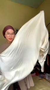 phasmina kaos rayon premium hijab pashmina Oman ( Terkey Shawl)