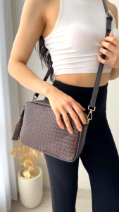 KYOMU" Rumi Tassel Crossbody Slingbag Dengan Gantungan rumbai Tas Wanita Anyaman