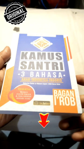 KAMUS SANTRI 3 BAHASA ARAB-INDONESIA INGGRIS..SALAM PUBLISHING