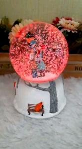 Snowball Kotak Musik Bola Kristal Salju Snowglobe Waterball